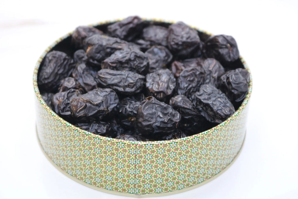 Traditional Madinah Ajwa Date Box – 500 g