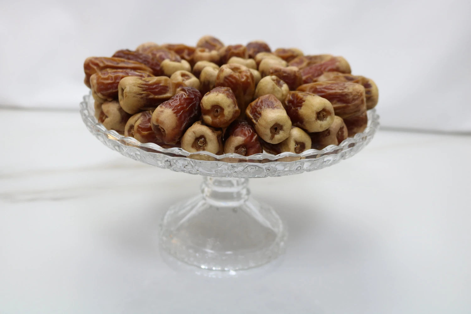 صينية كريستال صغيرة - تمر صقعي (1 كجم)
