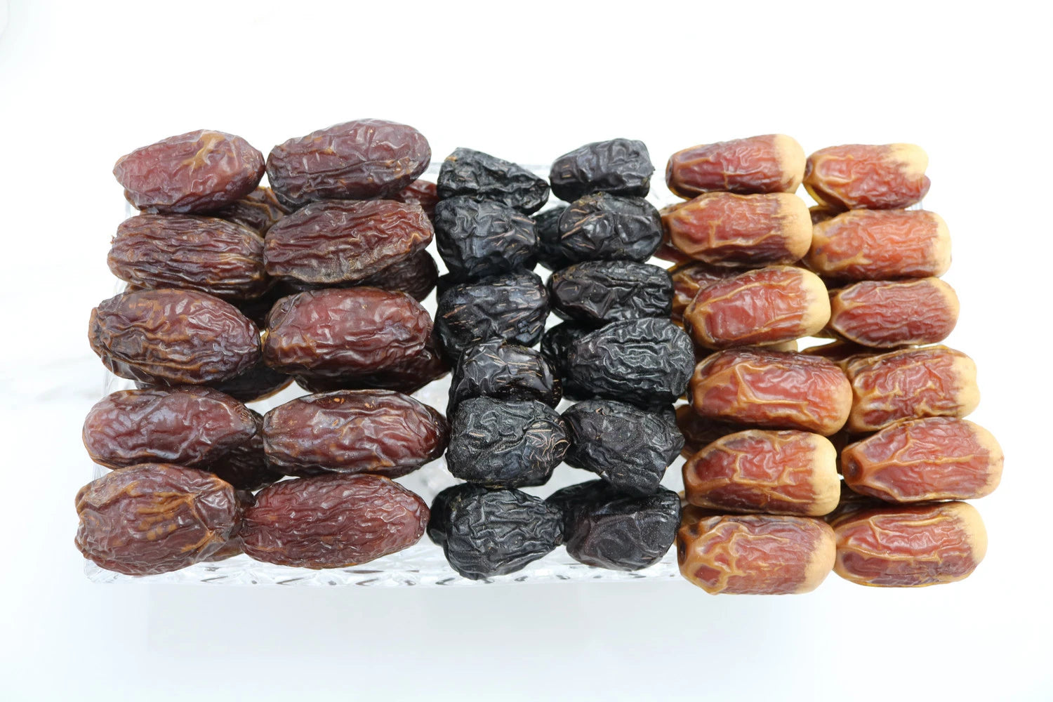 صينية كريستال مربعة - تصميم درهم مع مجدول (370 جم)، عجوة (230 جم)، وسجاي (350 جم)