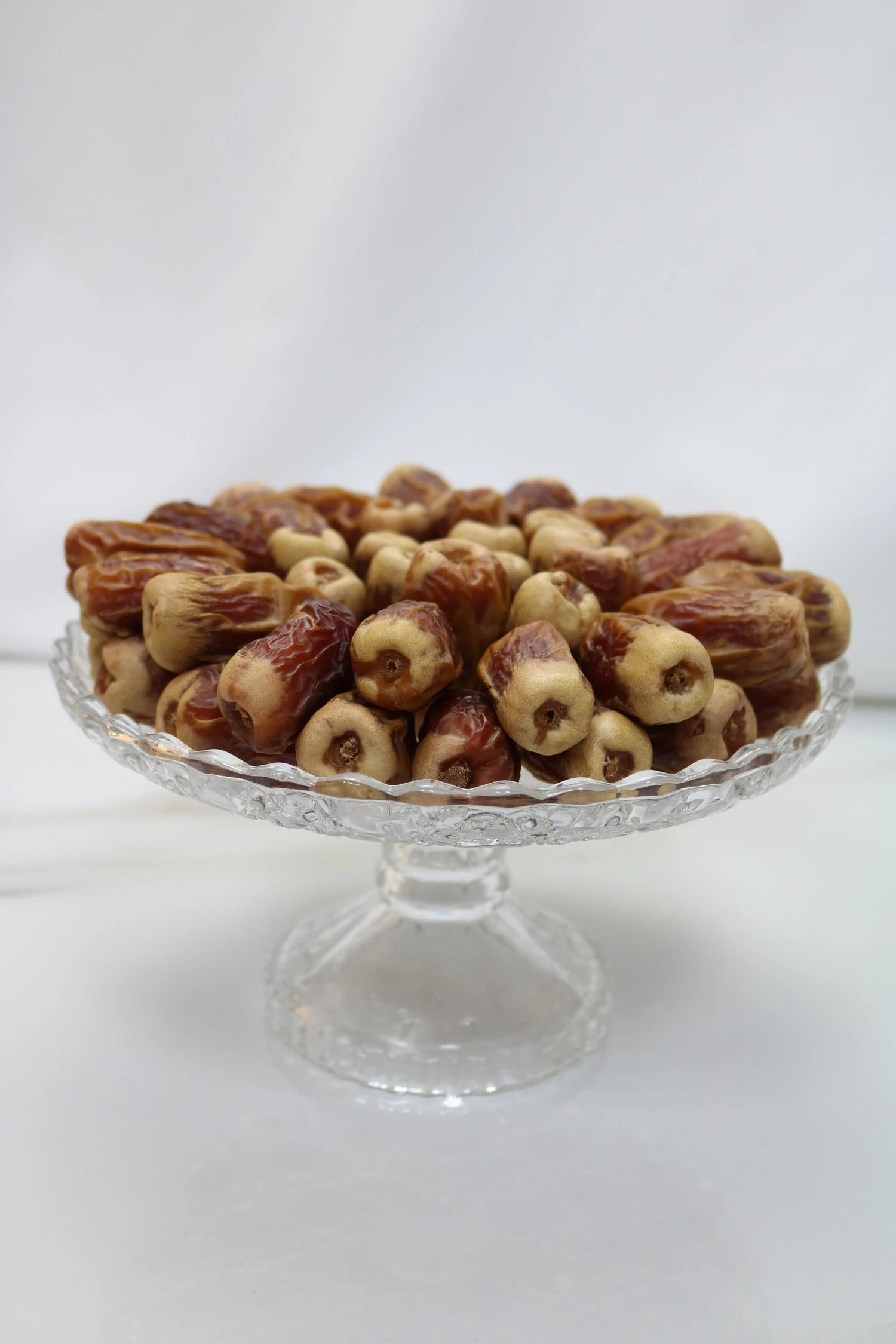 صينية كريستال صغيرة - تمر صقعي (1 كجم)