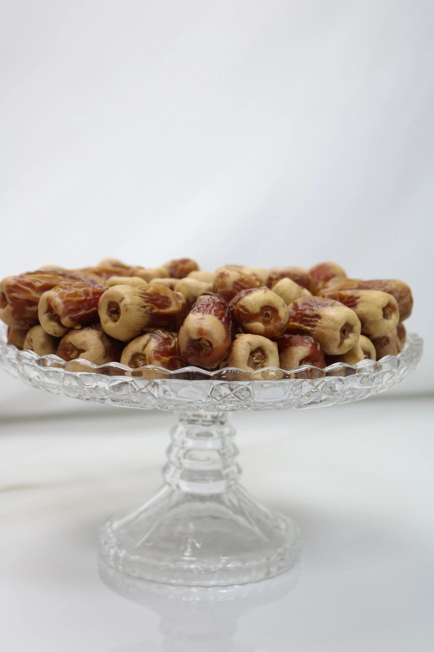 صينية كريستال صغيرة - تمر صقعي (1 كجم)